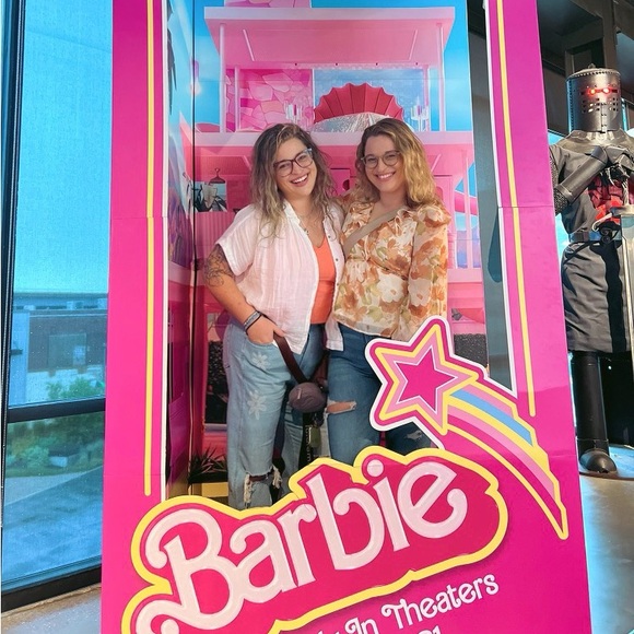 Hi I'm Lindsey! - Picture 7 of 8